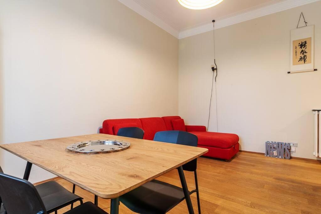 Appartement Da Giuliana - Moderno Bilocale à Milan Extérieur photo