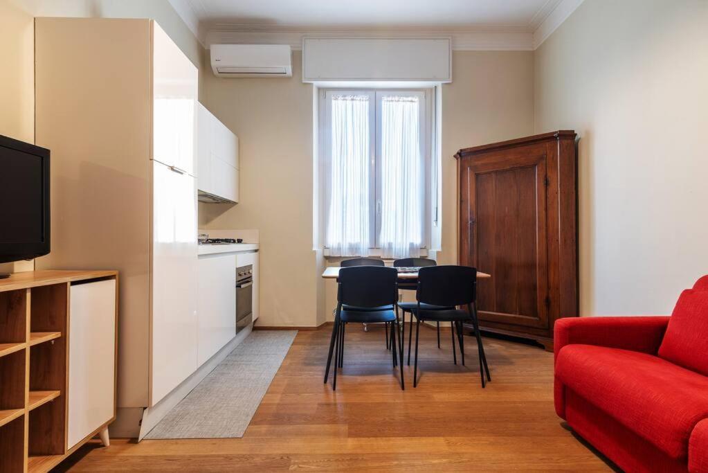 Appartement Da Giuliana - Moderno Bilocale à Milan Extérieur photo